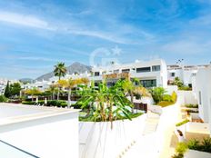 Esclusiva Casa Semindipendente di 355 mq in vendita Marbella, Andalusia