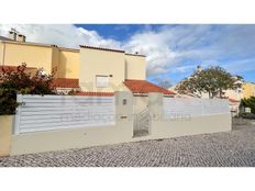 Prestigiosa casa di 220 mq in affitto Queijas (Queijas), Oeiras, Lisbona