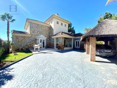 Prestigiosa villa di 483 mq in vendita, Elviria, Marbella, Andalusia