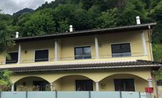 Casa di lusso in vendita a Cugnasco Ticino Locarno District