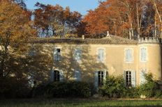 Castello in vendita a Vénéjan Occitanie Gard