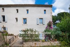 Esclusivo casale in vendita Lançon-Provence, Provenza-Alpi-Costa Azzurra