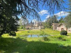 Castello in vendita a Cluny Bourgogne-Franche-Comté Saône-et-Loire