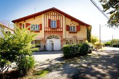 Casa di lusso di 174 mq in vendita Salies-de-Béarn, Francia