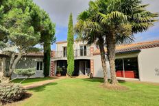 Prestigiosa casa di 208 mq in vendita Vallet, Francia