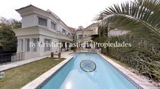 Prestigiosa casa di 450 mq in vendita Rawson al 3100, La Lucila, Provincia de Buenos Aires