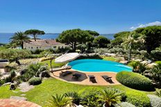 Prestigiosa villa di 220 mq in affitto, Sainte-Maxime, Francia