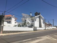 Villa in vendita a Charneca de Caparica Distrito de Setúbal Almada