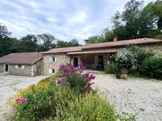 Casa di lusso di 225 mq in vendita Saint-Romain-et-Saint-Clément, Francia