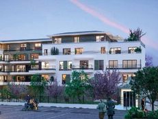 Prestigioso appartamento di 83 m² in vendita Garches, Île-de-France