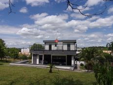 Casa di 153 mq in vendita Bassens, Francia