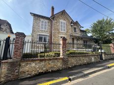 Casa di 162 mq in vendita Montlignon, Francia