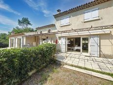 Prestigiosa casa di 319 mq in vendita Montauroux, Francia