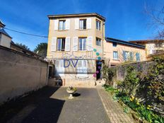 Prestigioso complesso residenziale in vendita Charlieu, Francia