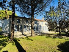 Casa di lusso di 303 mq in vendita Cozes, Aquitania-Limosino-Poitou-Charentes