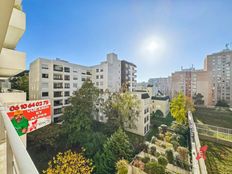 Appartamento in vendita a Belleville, Père-Lachaise, Ménilmontant Île-de-France Parigi