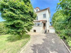 Casa di 112 mq in vendita Saint-Cloud, Francia