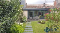 Prestigiosa casa di 150 mq in vendita Mérignac, Aquitania-Limosino-Poitou-Charentes