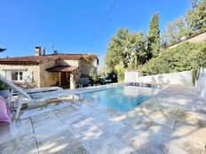 Casa di lusso in vendita a Saint-Paul-en-Forêt Provenza-Alpi-Costa Azzurra Var