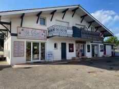 Palazzo in vendita a Arès Nouvelle-Aquitaine Gironda