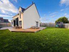 Casa di 116 mq in vendita Saint-Coulomb, Francia