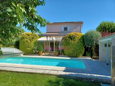 Casa di lusso in vendita a Orange Provenza-Alpi-Costa Azzurra Vaucluse