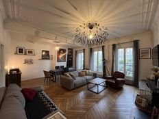 Appartamento di lusso di 77 m² in affitto Montmartre, Abbesses, Grandes-Carrières, Parigi, Île-de-France