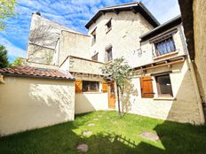 Casa di prestigio in vendita Le Mesnil-le-Roi, Francia