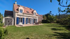 Casa di prestigio di 134 mq in vendita Saint-Pierre-du-Perray, Île-de-France