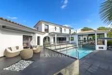 Prestigiosa villa di 245 mq in vendita, Saint-Raphaël, Provenza-Alpi-Costa Azzurra