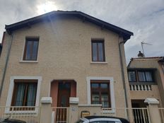 Casa di lusso in vendita a Bron Alvernia-Rodano-Alpi Rhône