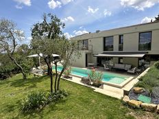 Prestigiosa villa di 270 mq in vendita, Nîmes, Linguadoca-Rossiglione-Midi-Pirenei