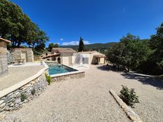 Esclusiva villa in vendita Méthamis, Provenza-Alpi-Costa Azzurra