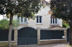 Casa di lusso in vendita Saint-Maur-des-Fossés, Francia