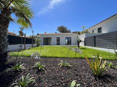 Casa di lusso di 69 mq in vendita Sanary-sur-Mer, Francia