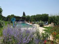 Prestigiosa villa di 429 mq in vendita Uzès, Linguadoca-Rossiglione-Midi-Pirenei