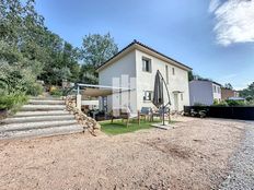 Villa in vendita a Bagnols-en-Forêt Provenza-Alpi-Costa Azzurra Var