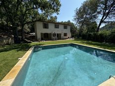 Casa di prestigio di 153 mq in affitto Salon-de-Provence, Provenza-Alpi-Costa Azzurra