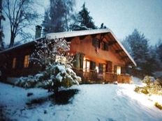 Chalet di lusso in vendita Chélieu, Francia