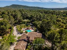 Casa di prestigio di 306 mq in vendita Cuers, Francia