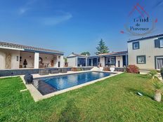 Villa in vendita a Cabrières-d\'Avignon Provenza-Alpi-Costa Azzurra Vaucluse