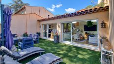 Casa di lusso in vendita a La Garde-Freinet Provenza-Alpi-Costa Azzurra Var