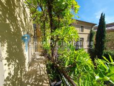 Casa di lusso in vendita a Uzès Occitanie Gard