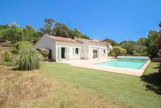 Villa in vendita a Bagnols-en-Forêt Provenza-Alpi-Costa Azzurra Var