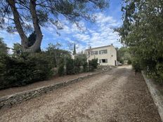 Casa di prestigio di 167 mq in vendita Nîmes, Linguadoca-Rossiglione-Midi-Pirenei