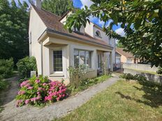 Casa di prestigio in vendita Charny, Île-de-France