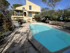 Prestigiosa villa di 308 mq in vendita Nîmes, Linguadoca-Rossiglione-Midi-Pirenei