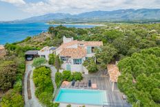 Prestigiosa villa di 200 mq in affitto Lecci, Corsica