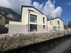 Casa di lusso in vendita a Crolles Alvernia-Rodano-Alpi Isère