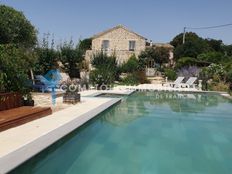 Villa in vendita a Goudargues Occitanie Gard